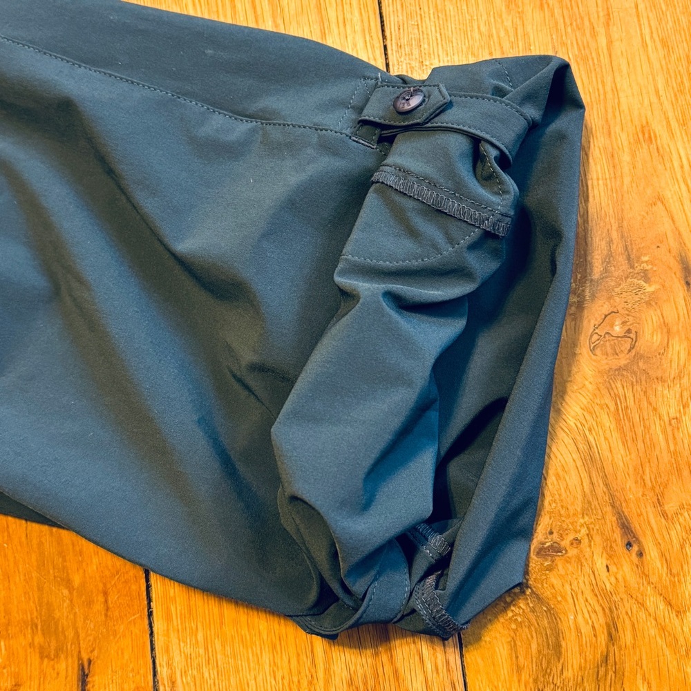 REI Sahara Roll Up Pants Asphalt Gray Adjustable Waist Capri Shorts Petite 16 - Picture 9 of 11